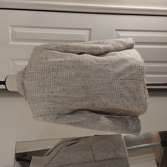 Ann Taylor NWT  Fringe Blazer. - Picture 3 of 6